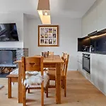 Renove, Calme Et Cozy * 克莱恩 蒙塔纳